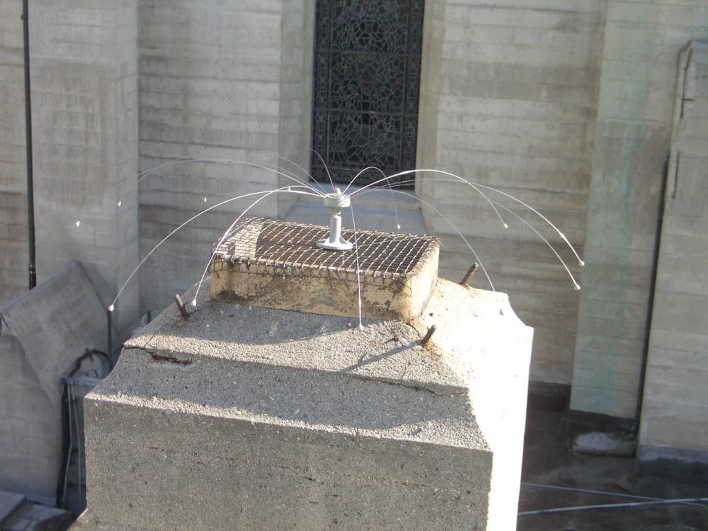 Daddi Long Legs bird barrier – Visual bird repellent - 2', 4', 6' and 8'